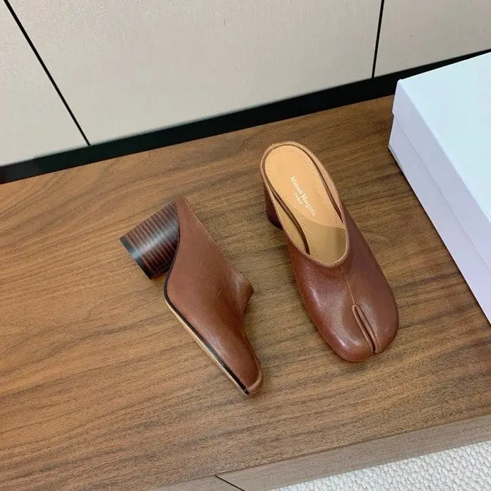 Maison Margiela MM6 — Мюли Tabi з роздвоєним носком