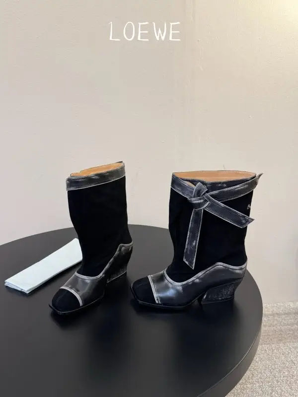 Maison Margiela MM6 — <отильоны з квадратним носком на підборах