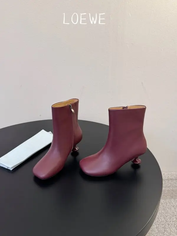 Maison Margiela MM6 — <отильоны з квадратним носком на підборах
