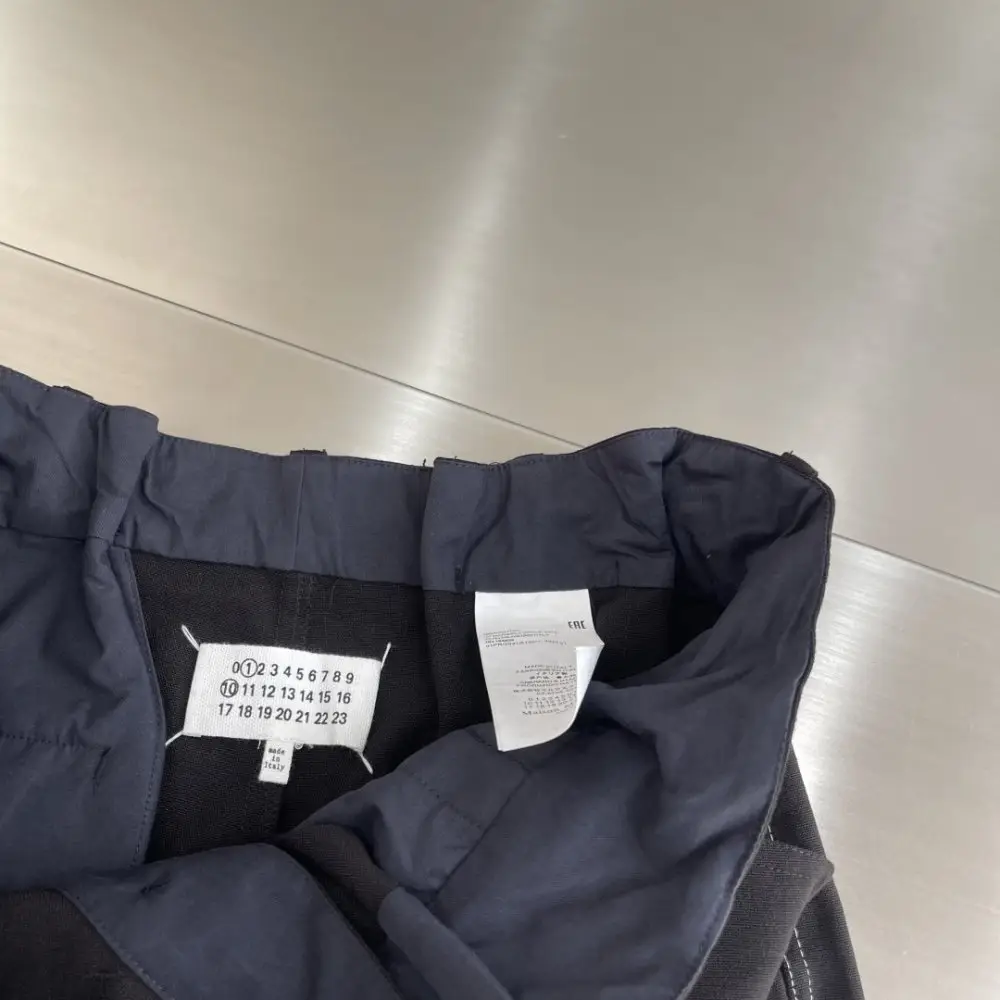 Maison Margiela MM6 Pants sport men's — Photo 5