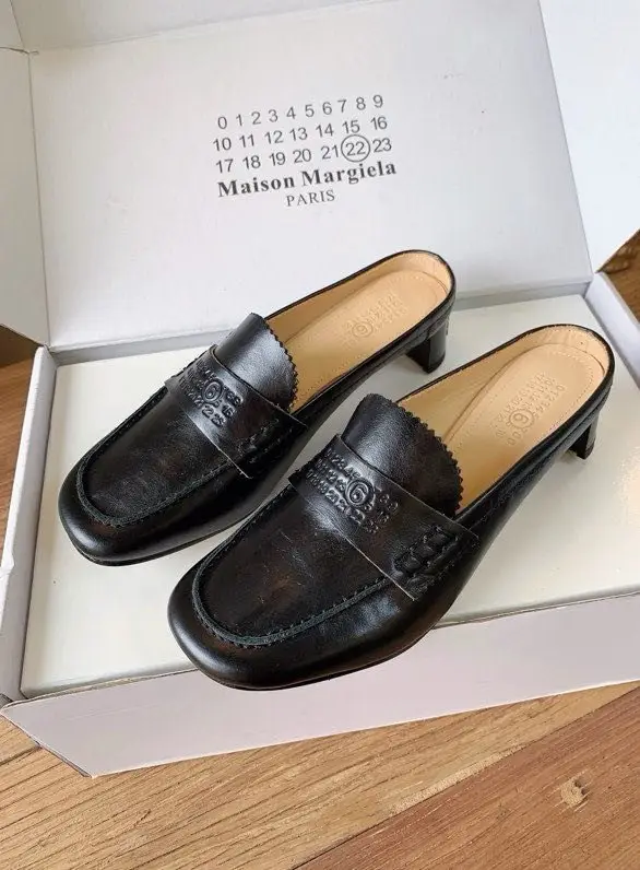 Maison Margiela MM6 — Туфли лоферы на каблуке