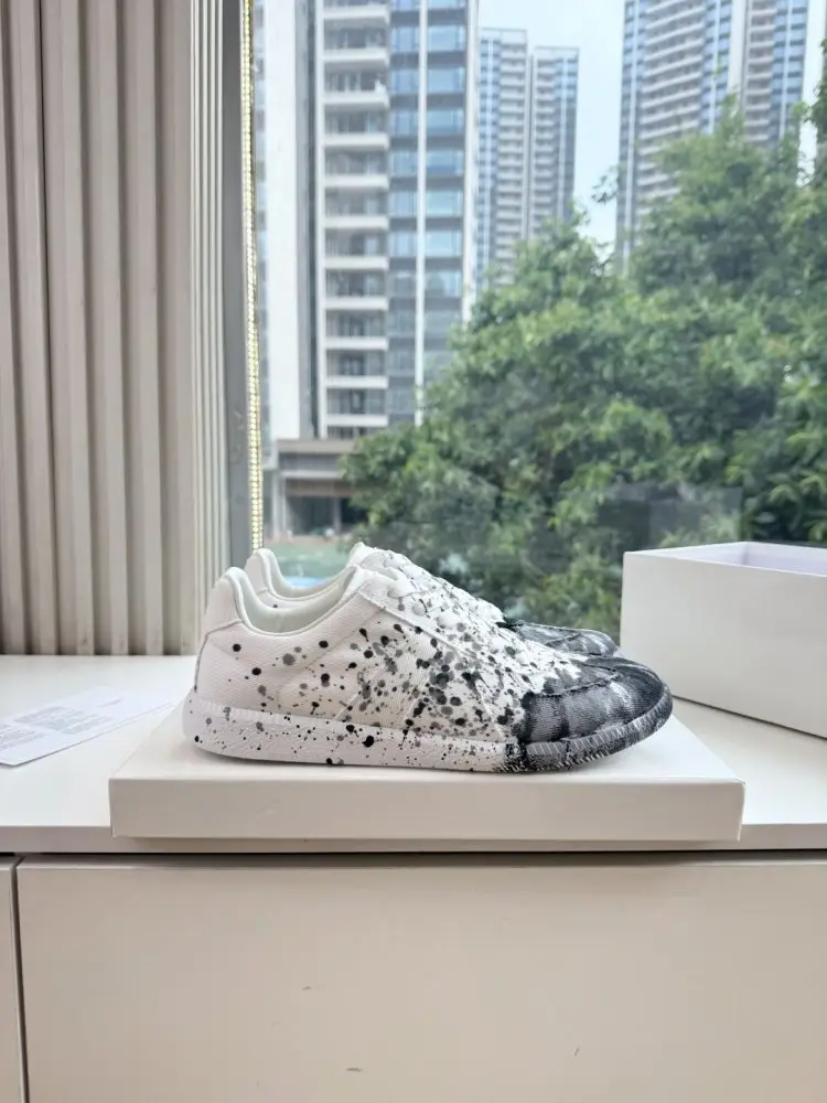 Maison Margiela MM6 Shoes MM6 — Photo 3