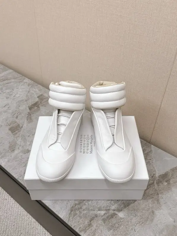 Maison Margiela MM6 — Кроссовки женские