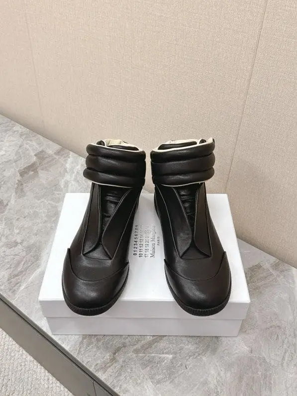 Maison Margiela MM6 — Кросівки жіночі
