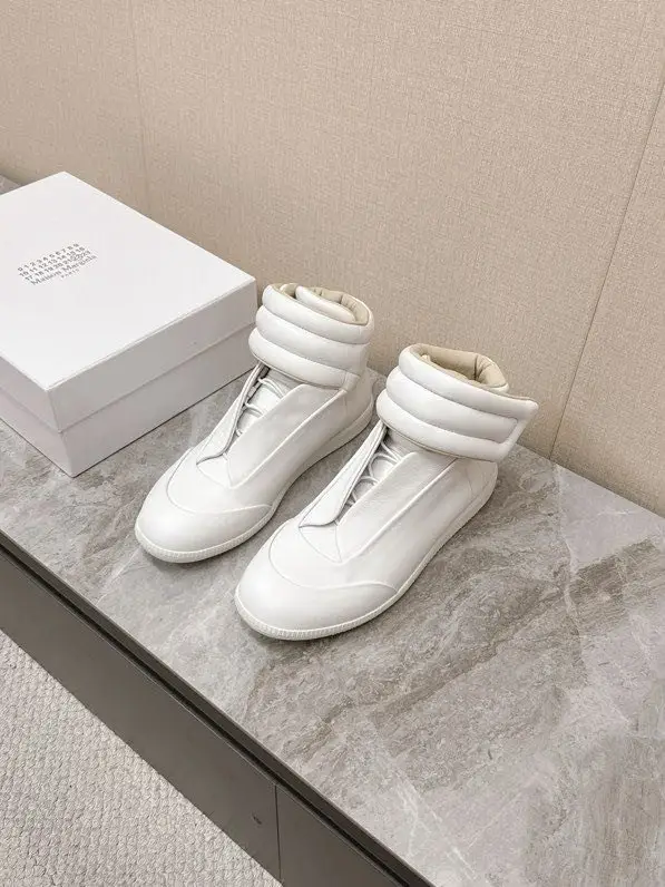 Maison Margiela MM6 Sneakers women's — Photo 2