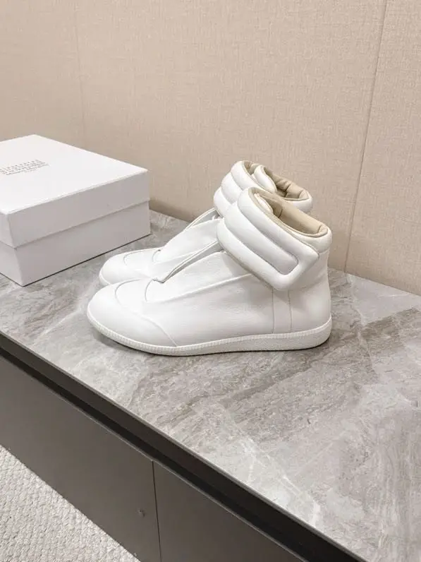 Maison Margiela MM6 Sneakers women's — Photo 4