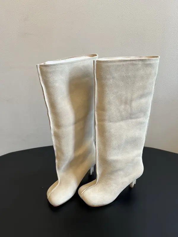 Maison Margiela MM6 — Замшеві чоботи на шпильці