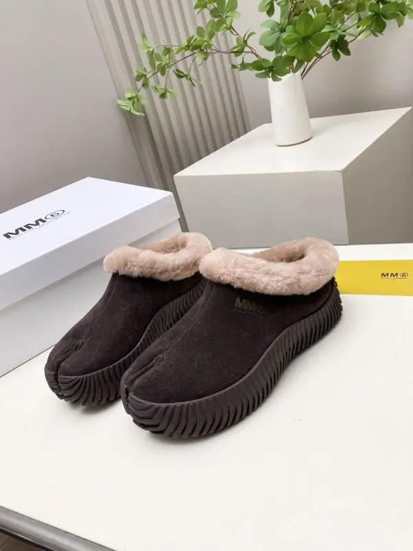 Maison Margiela MM6 Ugg boots — Photo 3