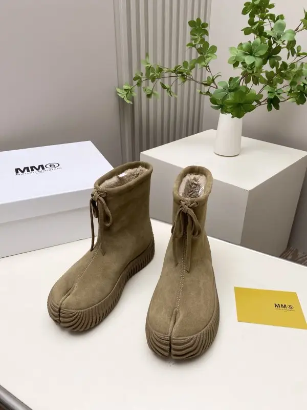 Maison Margiela MM6 — Зимові черевики на хутрі