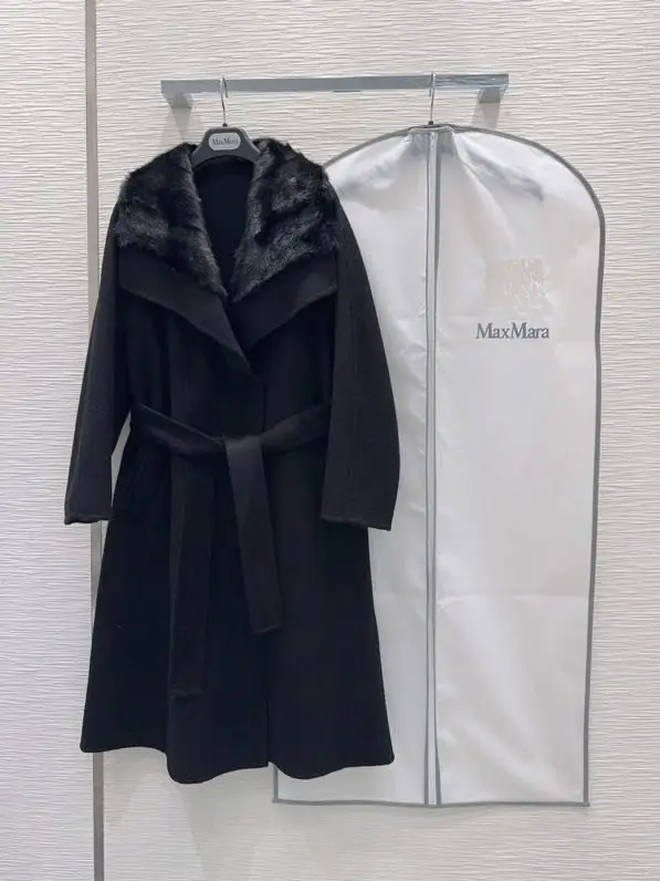 Max Mara — Двостороннє кашемірове пальто і коміром з хутра норки
