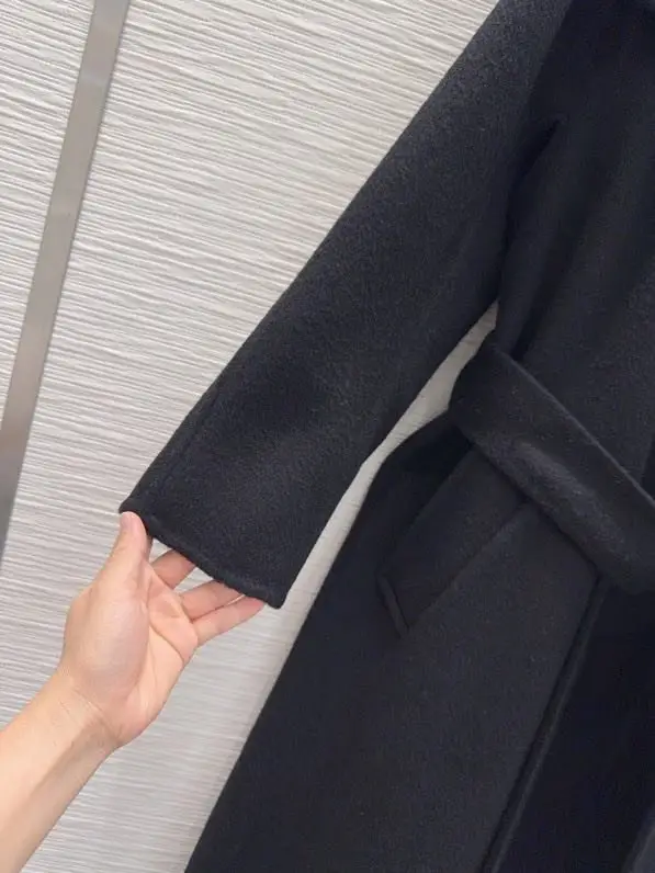 Max Mara Двустороннее кашемировое пальто и воротником из меха норки — Фото 4