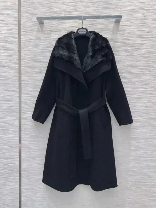 Max Mara Двустороннее кашемировое пальто и воротником из меха норки — Фото 5