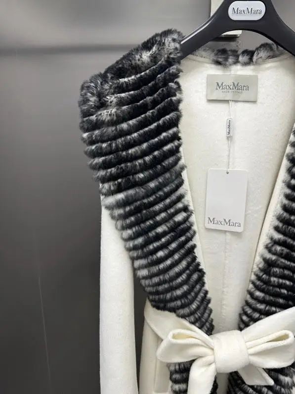 Max Mara Двостороннє кашемірове пальто з коміром з кролячого хутра — Фото 4