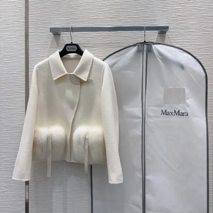 Max Mara — Двостороннє кашемірове пальто з хутром лисиці