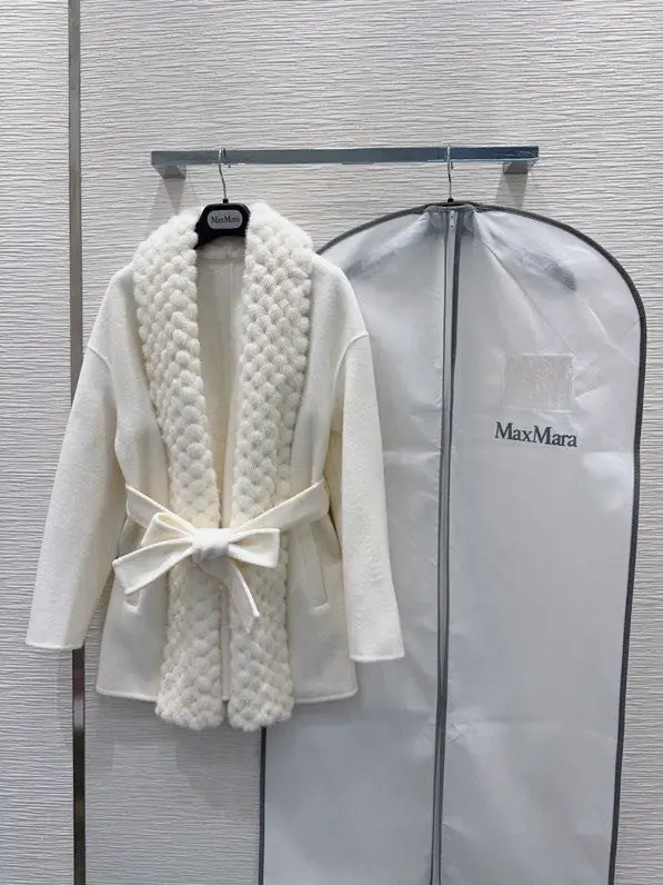 Max Mara — Двустороннее кашемировое пальто с норковым мехом