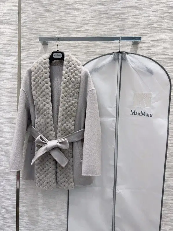 Max Mara — Двустороннее кашемировое пальто с норковым мехом