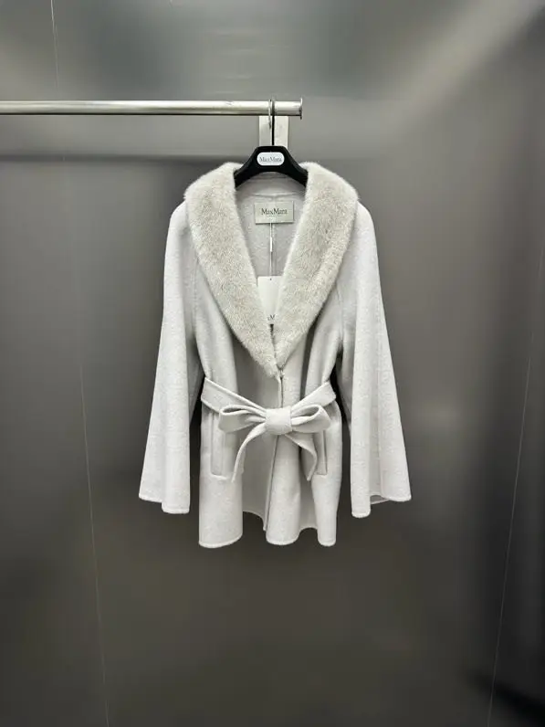 Max Mara — Двустороннее кашемировое пальто с норковым мехом