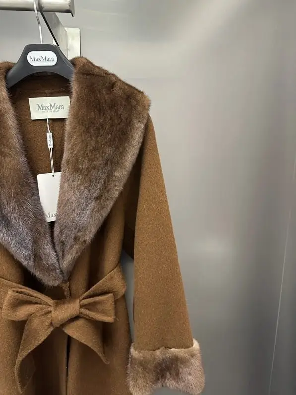 Max Mara Bilateral cashmere coat from норковым fur — Photo 3