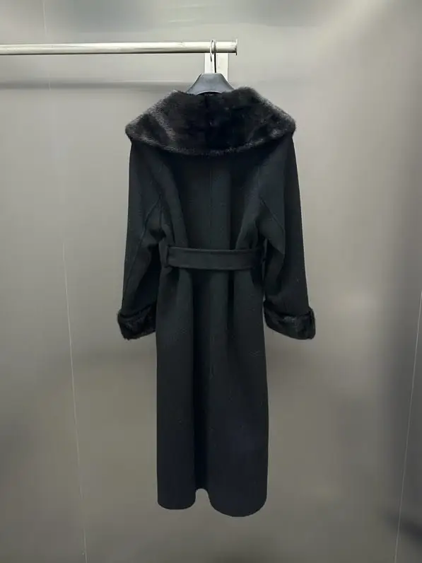 Max Mara Bilateral cashmere coat from норковым fur — Photo 4
