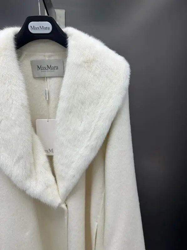 Max Mara Bilateral cashmere coat from норковым fur — Photo 4