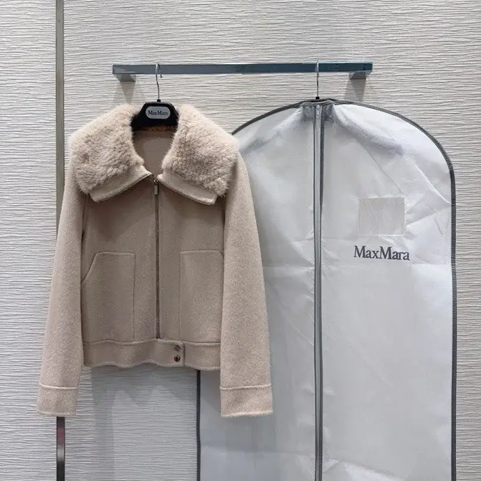 Max Mara — Bilateral cashmere coat