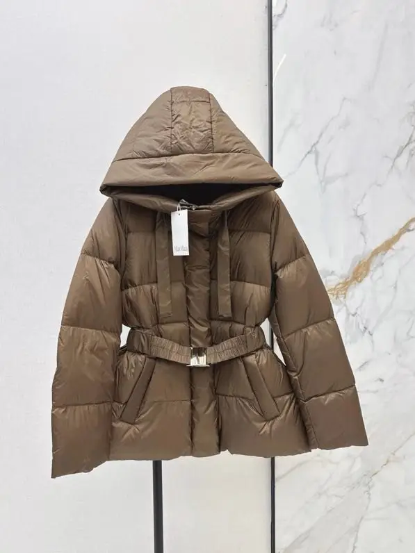 Max Mara Пуховик женский — Фото 1