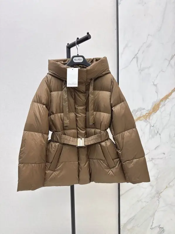 Max Mara Пуховик женский — Фото 3