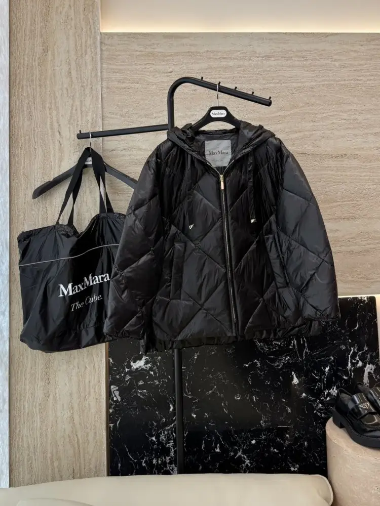 Max Mara — Feather jacket Max Diamond Pattern