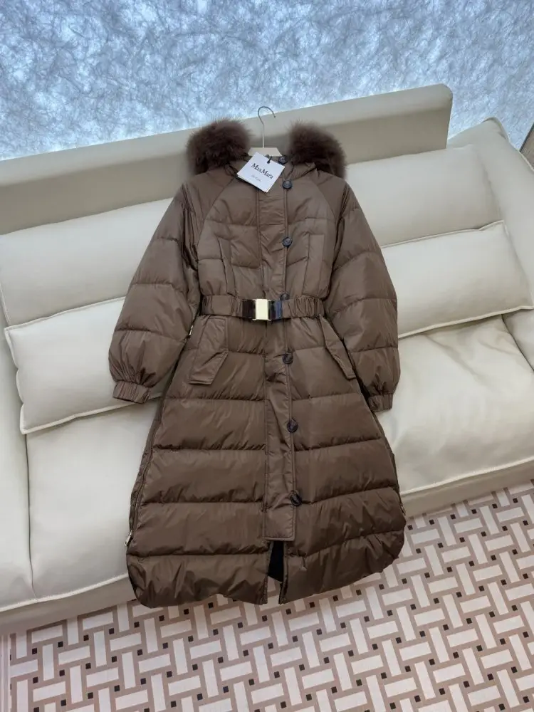 Max Mara Jacket Down jacket from collar of fox fur — Photo 3