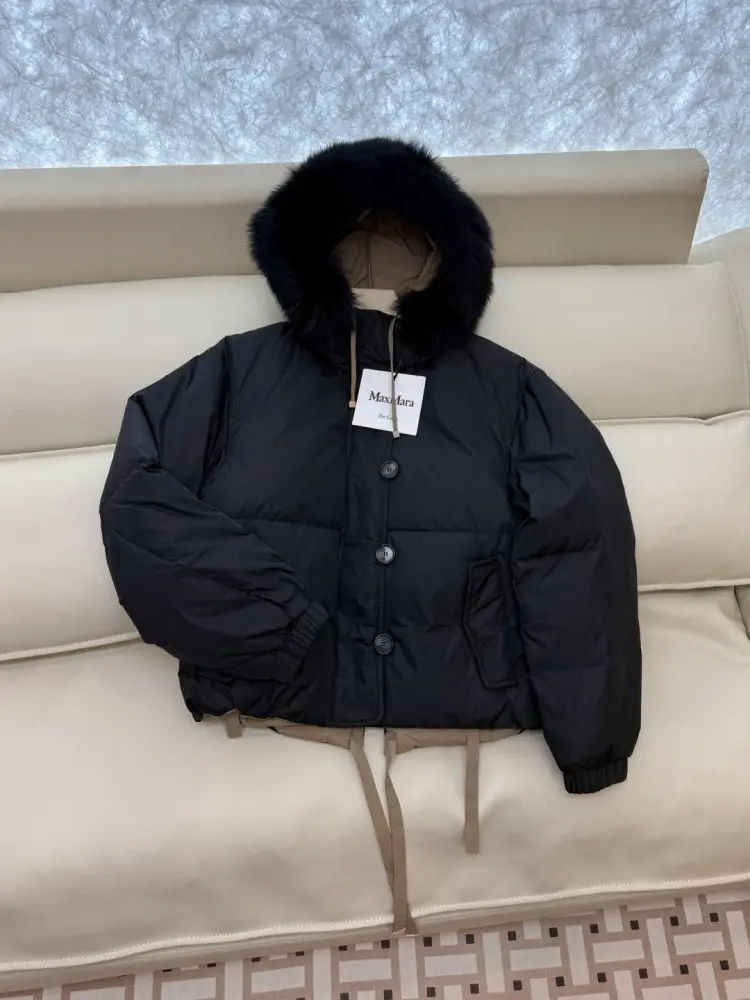 Max Mara Куртка пуховик с воротником из лисьего меха — Фото 3