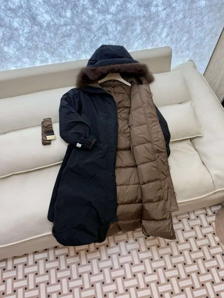 Max Mara Jacket Down jacket from collar of fox fur — Photo 5
