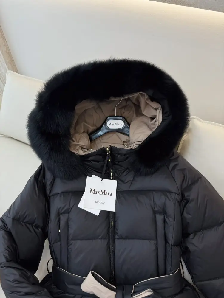 Max Mara Куртка пуховик с воротником из лисьего меха — Фото 5