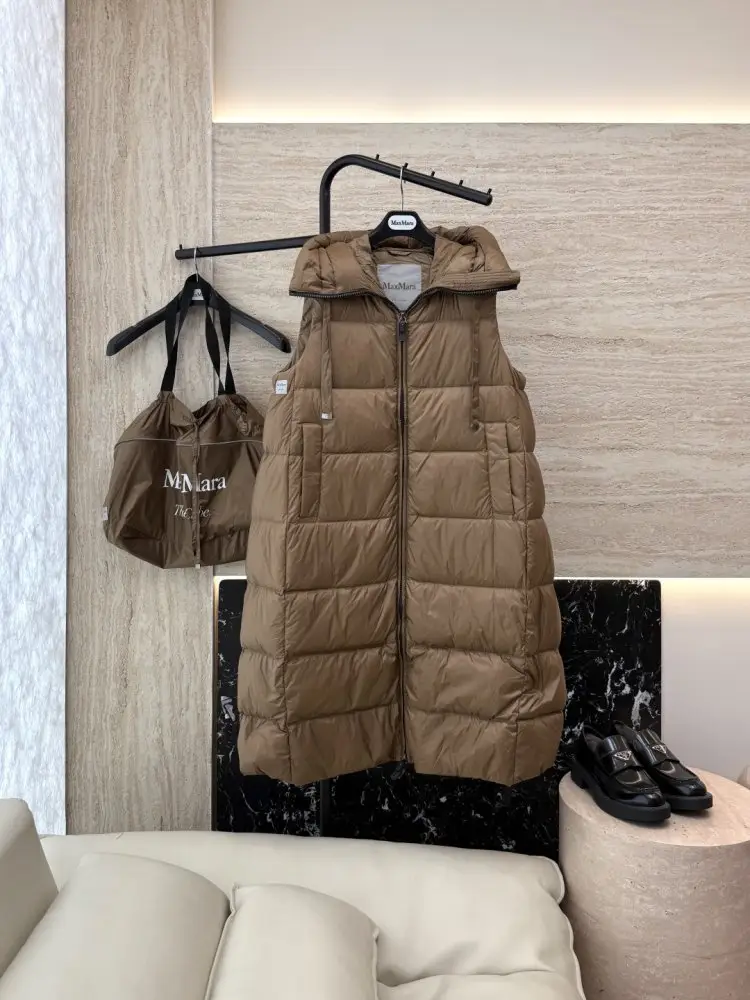 Max Mara — Куртка пуховик без рукавов женская