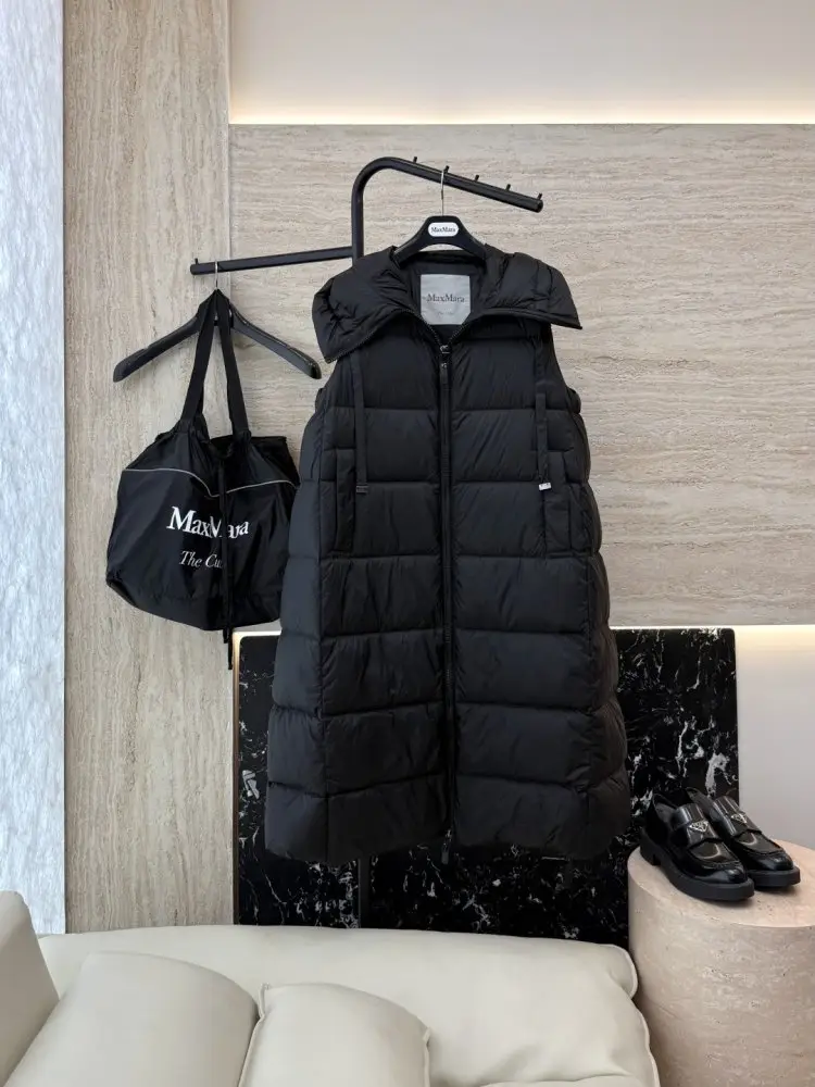 Max Mara — Куртка пуховик без рукавов женская