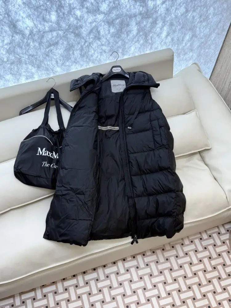 Max Mara Куртка пуховик без рукавів жіноча — Фото 4