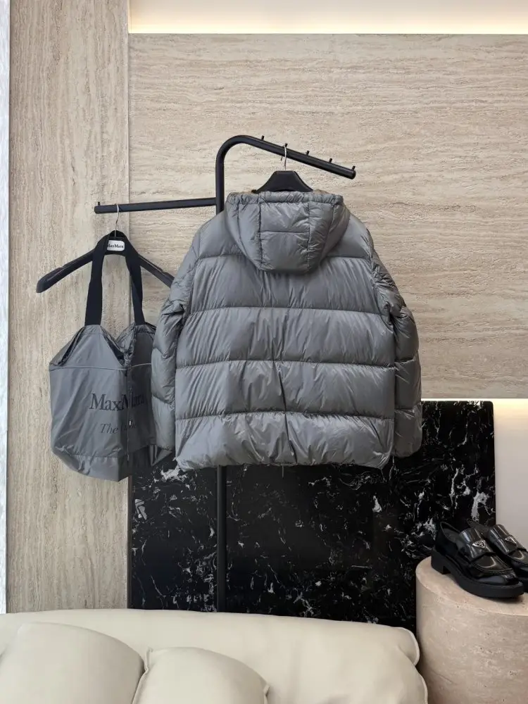 Max Mara Jacket Down jacket women's — Photo 2