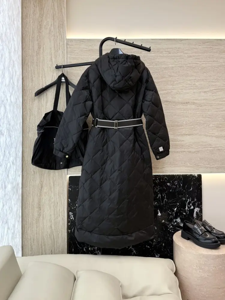 Max Mara Куртка пуховик женская — Фото 2