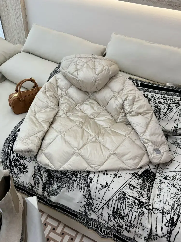 Max Mara Куртка пуховик жіноча — Фото 2