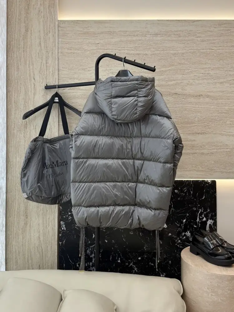Max Mara Куртка пуховик жіноча — Фото 2