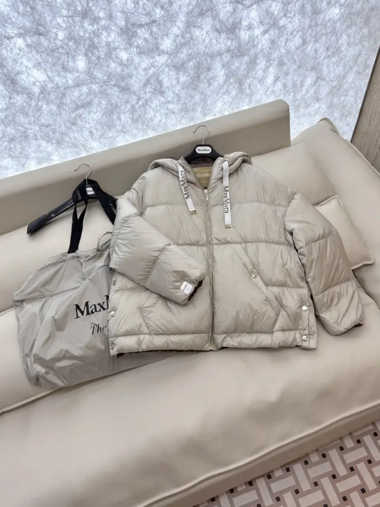 Max Mara Куртка пуховик женская — Фото 3