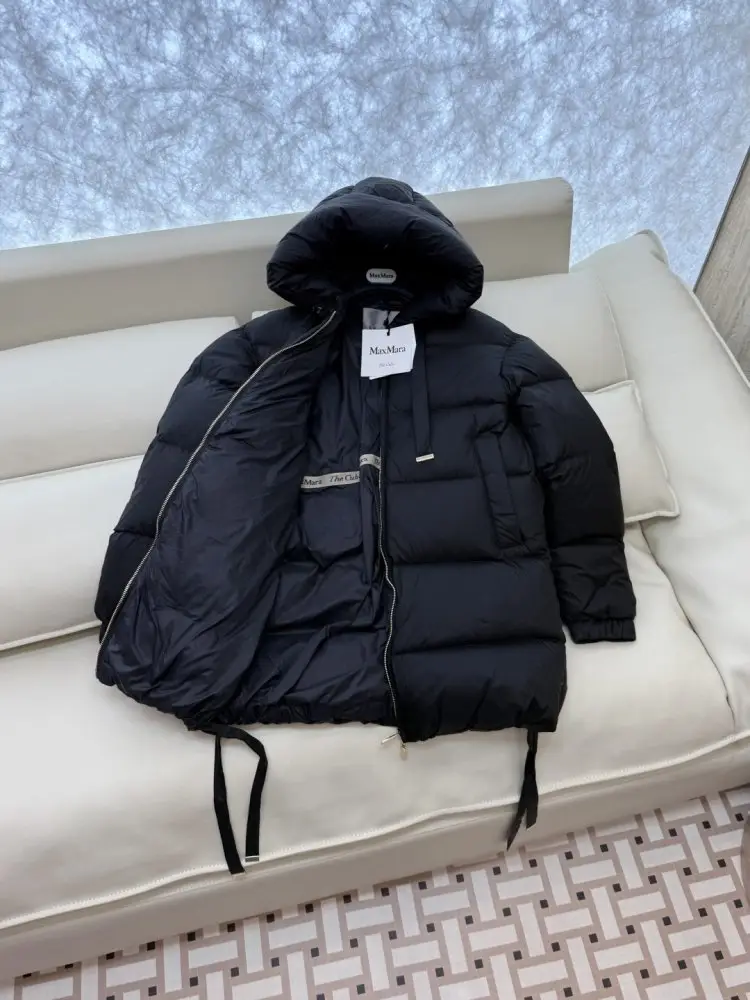 Max Mara Куртка пуховик женская — Фото 4