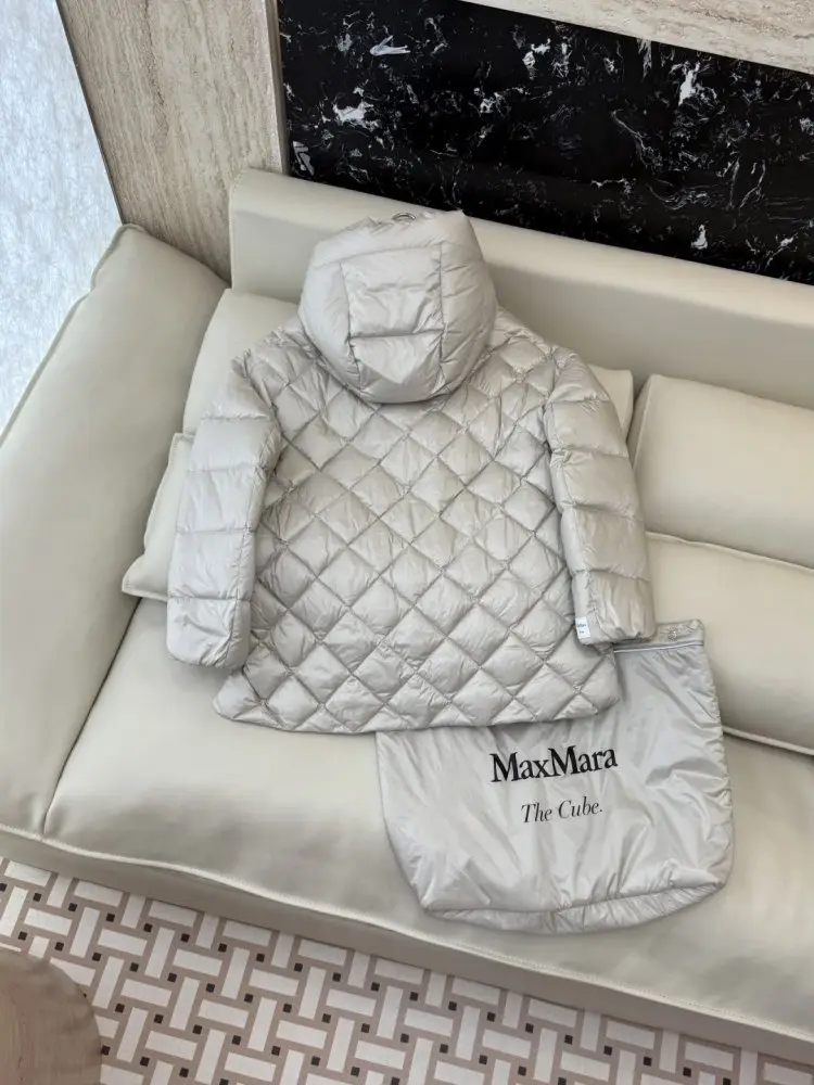 Max Mara Куртка пуховик женская — Фото 5