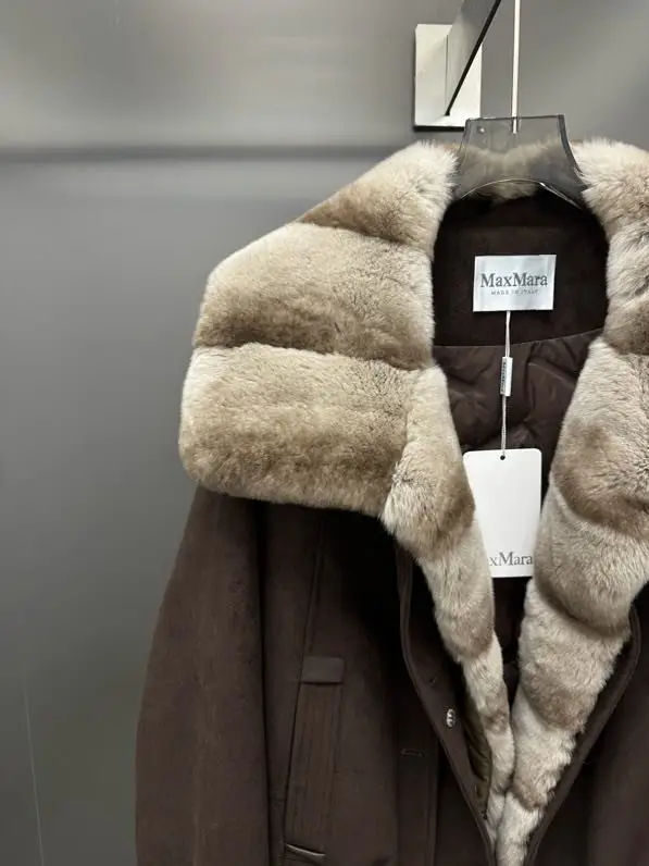 Max Mara Jacket suede from fur a rabbit — Photo 3