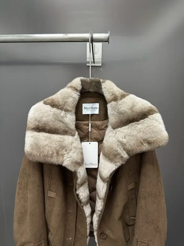 Max Mara Jacket suede from fur a rabbit — Photo 4