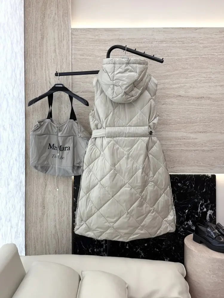Max Mara Куртка без рукавів Max Diamond Pattern на пуху жіноча — Фото 2