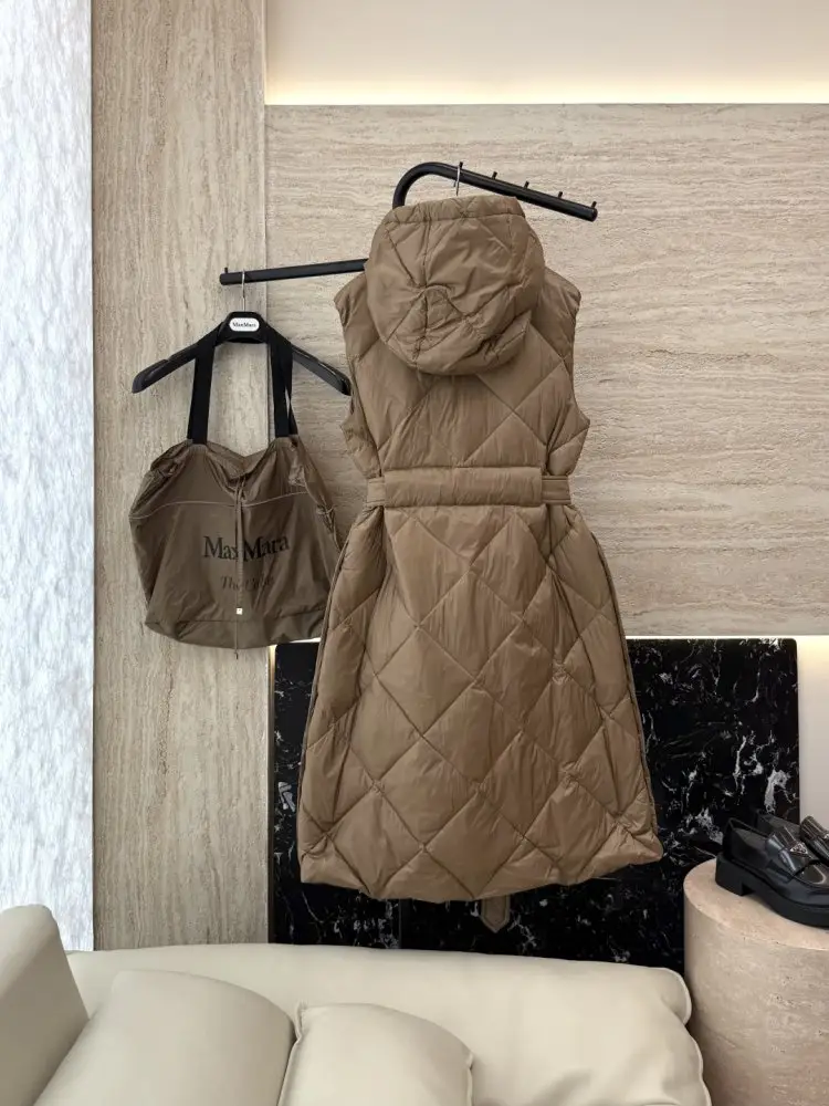 Max Mara Куртка без рукавів Max Diamond Pattern на пуху жіноча — Фото 2