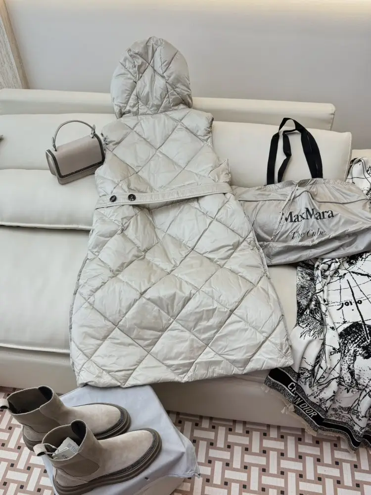Max Mara Куртка без рукавів Max Diamond Pattern на пуху жіноча — Фото 4
