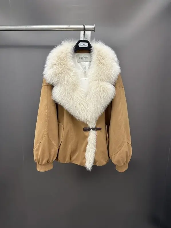 Max Mara — Куртка женская на пуху с лисьим мехом
