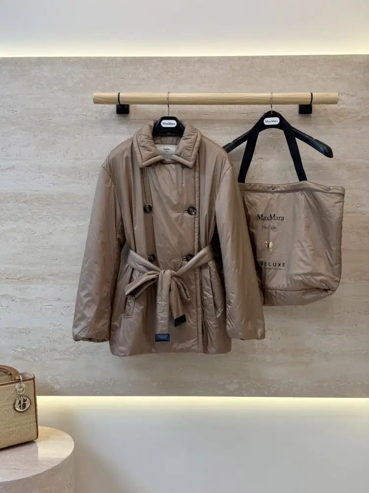 Max Mara Куртка женская — Фото 1