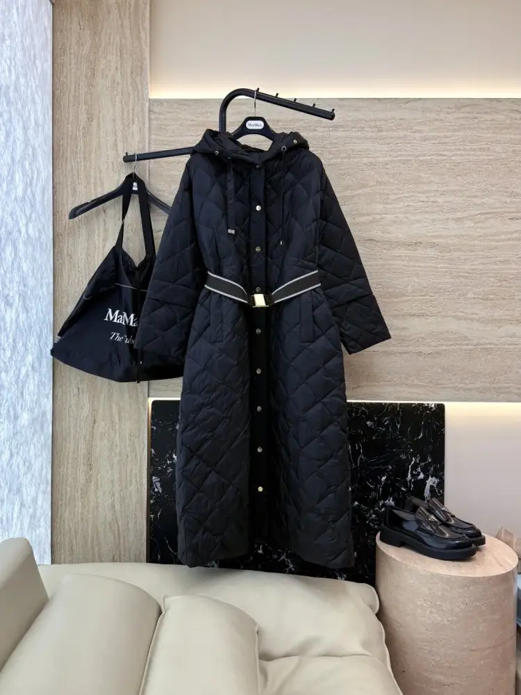 Max Mara — Long feather jacket Max Diamond Pattern
